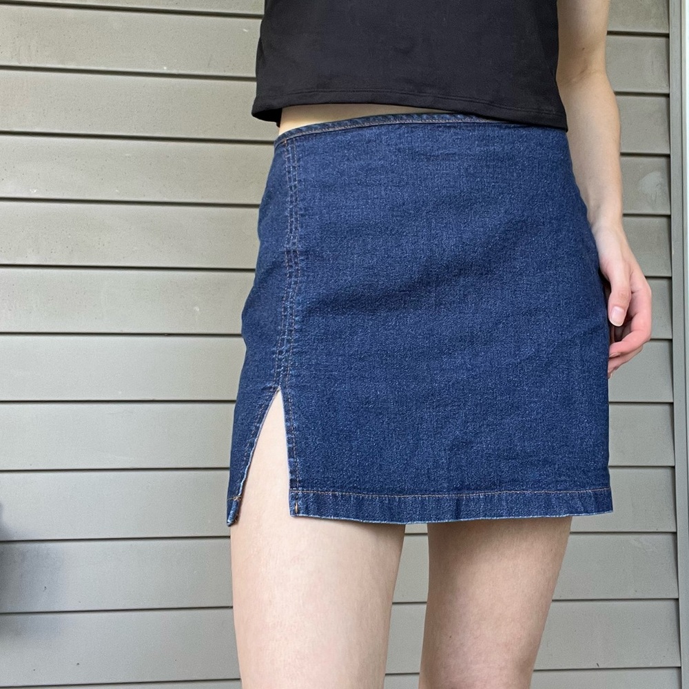 VINTAGE y2k denim slit mini skirt!